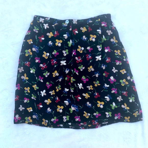 Harold's Skirt Floral Mini Black Sz. 8 - Picture 6 of 7